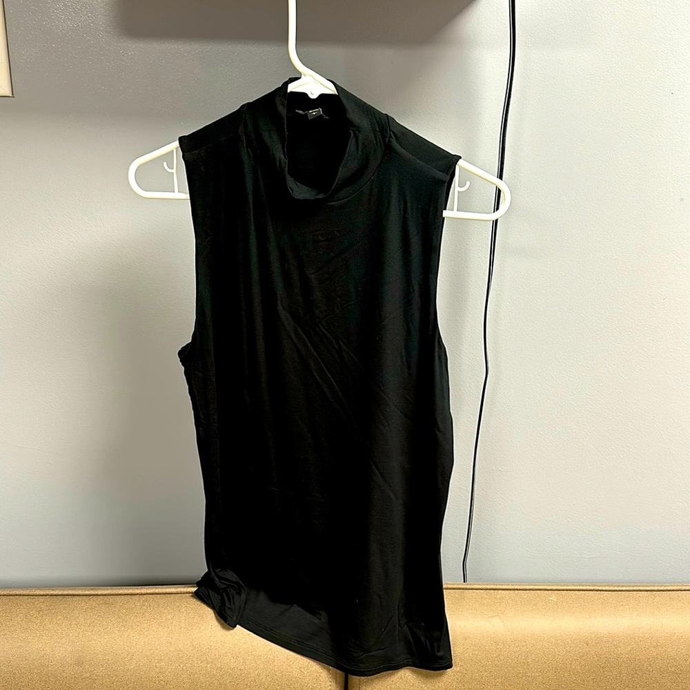 Black sleeveless EXPRESS shirt, high neck